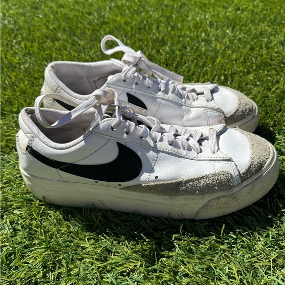 Nike Womens Low Platform Blazer White Size 8.5 - Picture 1 of 5